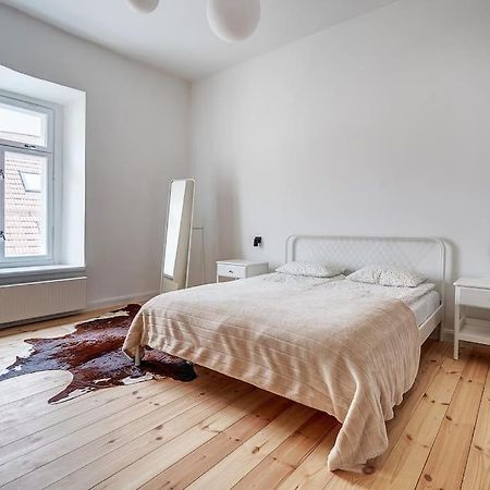 Spacious 2-Bedroom Flat In Old Town By Urban Rent VNO Buitenkant foto