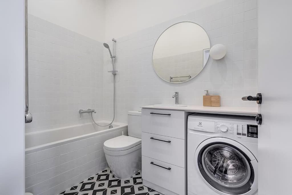 Spacious 2-Bedroom Flat In Old Town By Urban Rent VNO Buitenkant foto