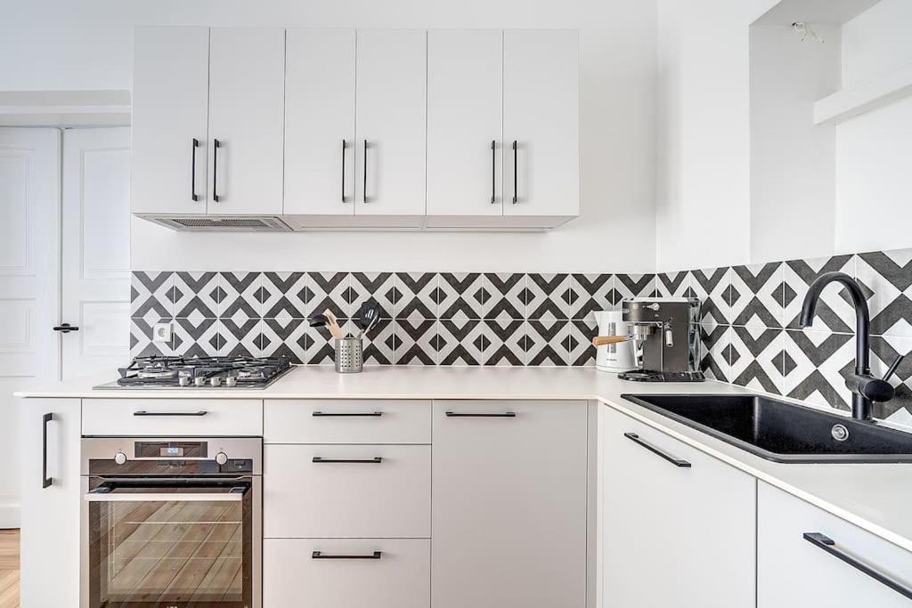 Spacious 2-Bedroom Flat In Old Town By Urban Rent VNO Buitenkant foto