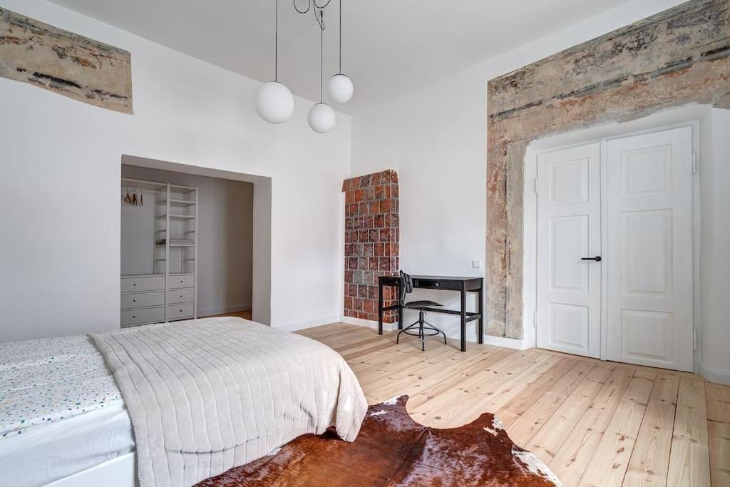 Spacious 2-Bedroom Flat In Old Town By Urban Rent VNO Buitenkant foto