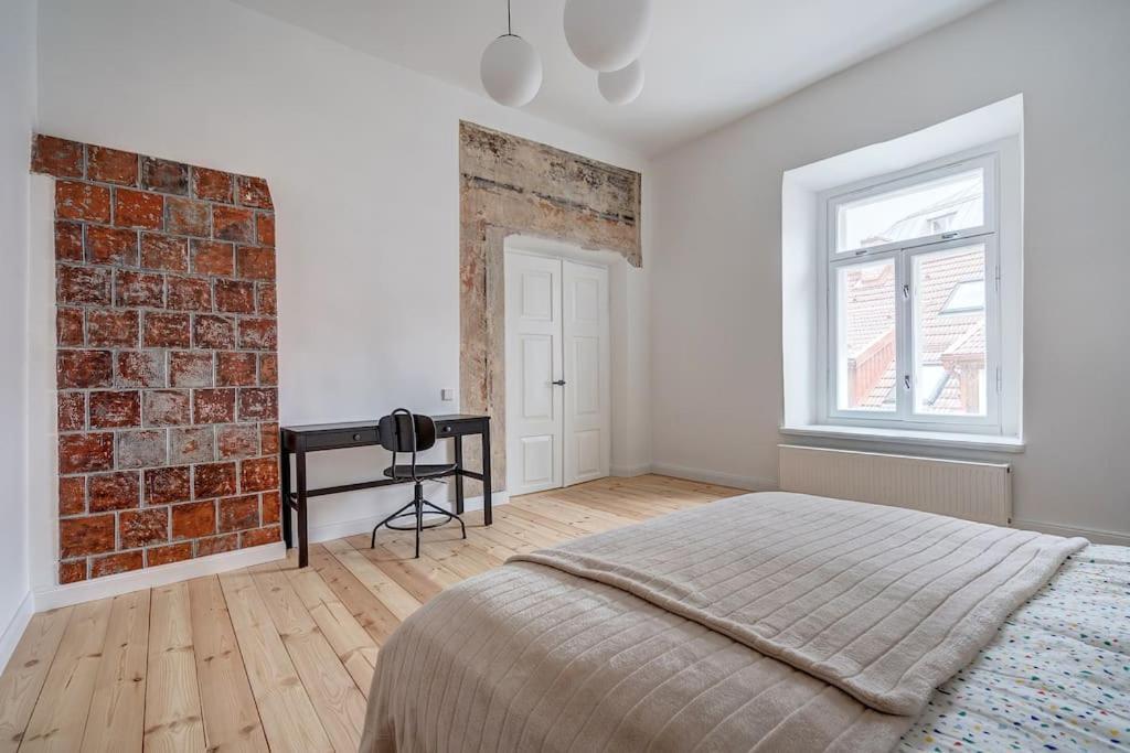 Spacious 2-Bedroom Flat In Old Town By Urban Rent VNO Buitenkant foto