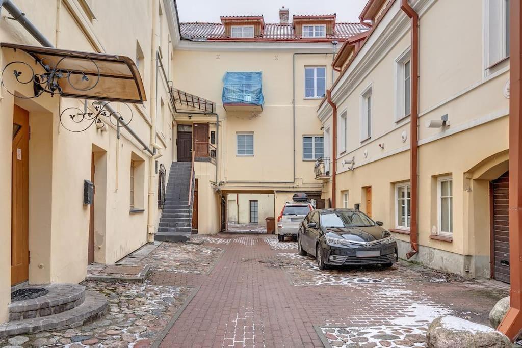 Spacious 2-Bedroom Flat In Old Town By Urban Rent VNO Buitenkant foto