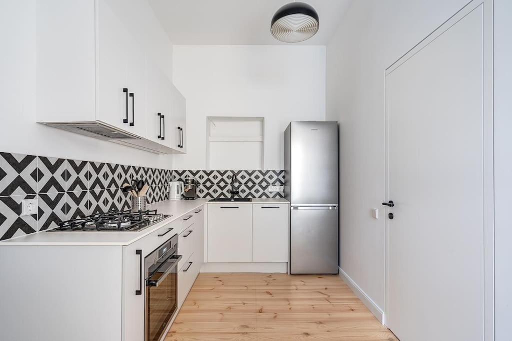 Spacious 2-Bedroom Flat In Old Town By Urban Rent VNO Buitenkant foto