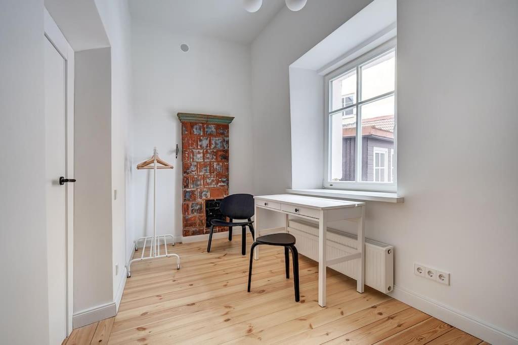 Spacious 2-Bedroom Flat In Old Town By Urban Rent VNO Buitenkant foto